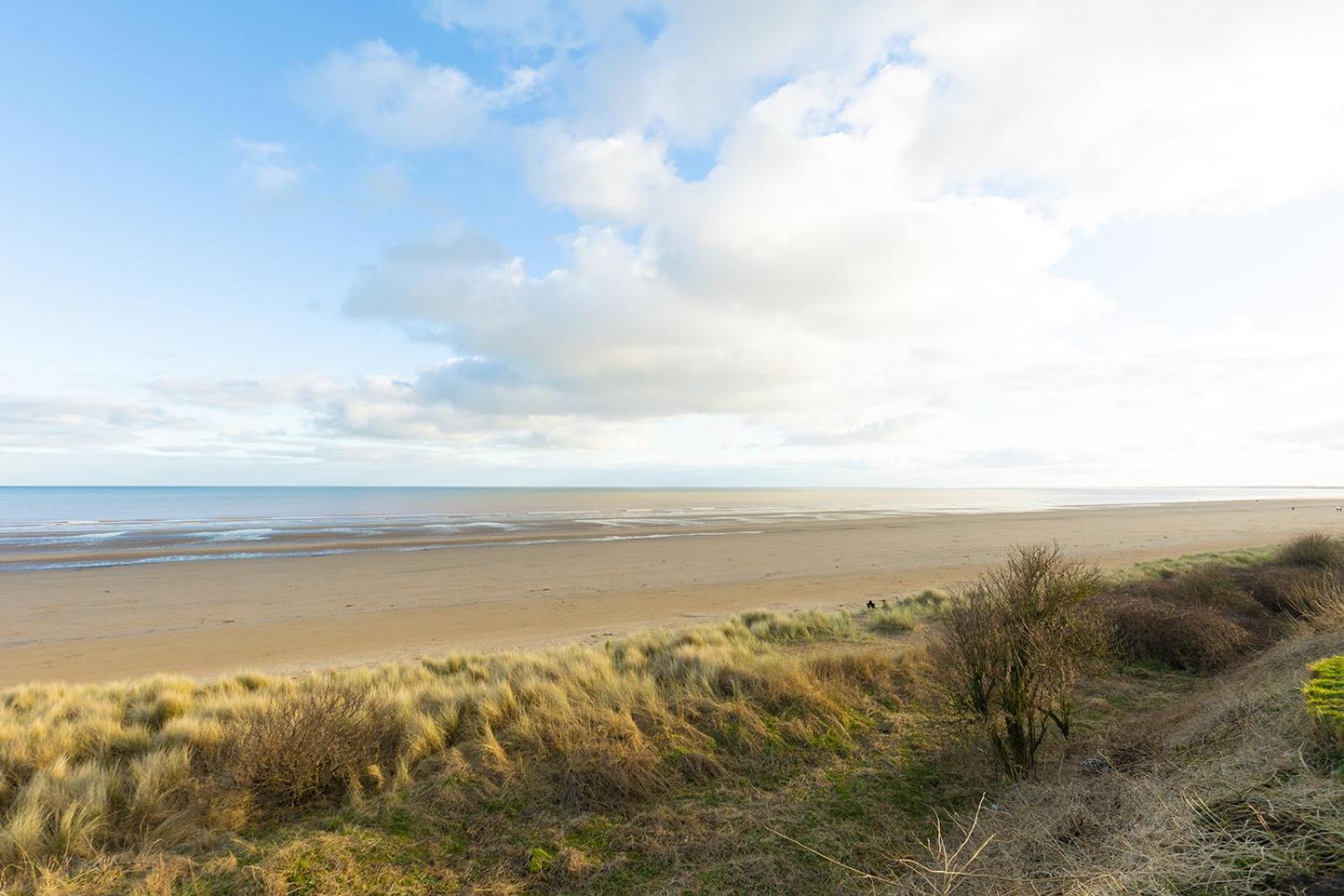 Bessingby Beachfront Apartment - Ground Floor Apartment With Sea Views, Next To The Beach, Bridlington, North Yorkshire מראה חיצוני תמונה